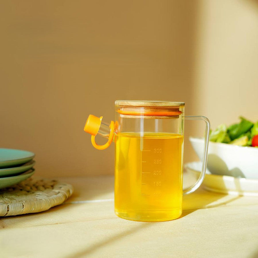 Safepour Glass Oil Dispenser β view 2