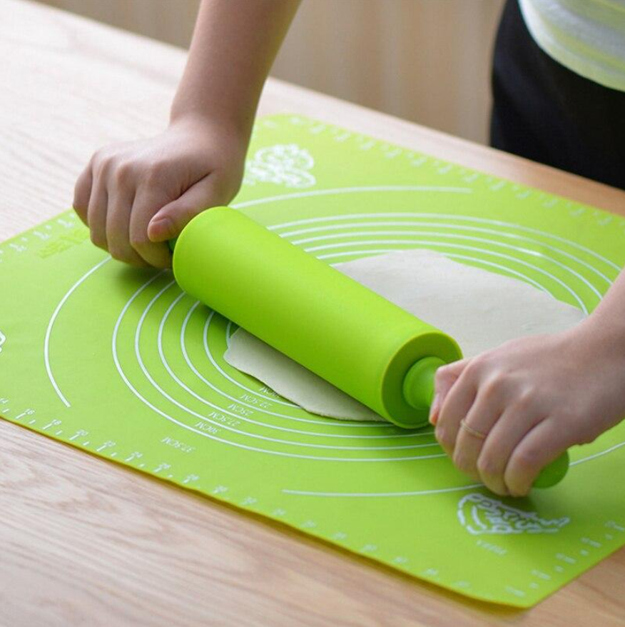 User Friendly Rolling Pin Silicon Mat Set – view 2