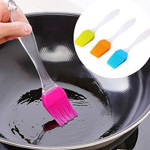 Silicon oil brush with crystal handle – Al Rafiq